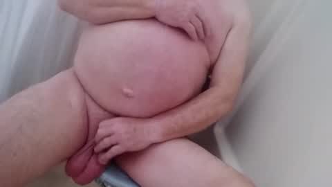 Snapshot of rasbearingsly chatting on April 8, 3:12 pm Rasbear online show from April 8, 3:12 pm