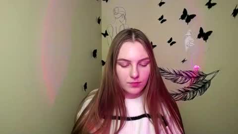 raspberry0101 online show from December 14, 5:25 pm