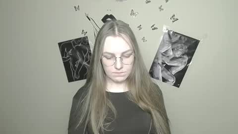 raspberry0101 online show from January 30, 4:55 pm