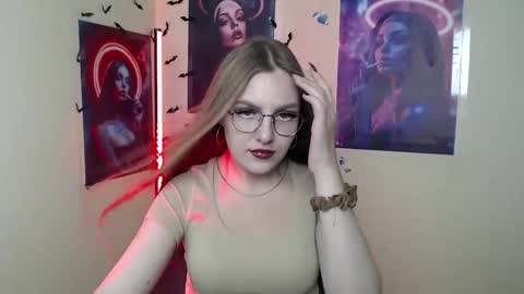 raspberry0101 online show from September 9, 12:37 pm