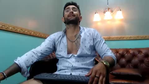 Snapshot of rauldickins chatting on May 15, 7:21 pm rauldickins online show from May 15, 7:21 pm