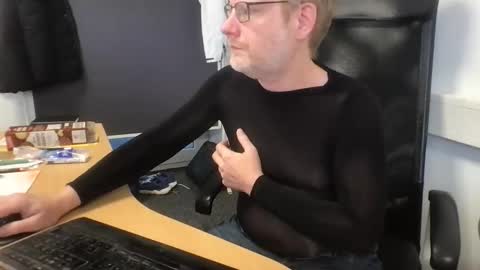 Raunchy me online show from January 8, 2:19 pm