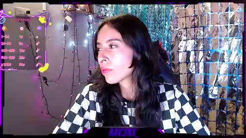   online show from May 12, 10:51 pm