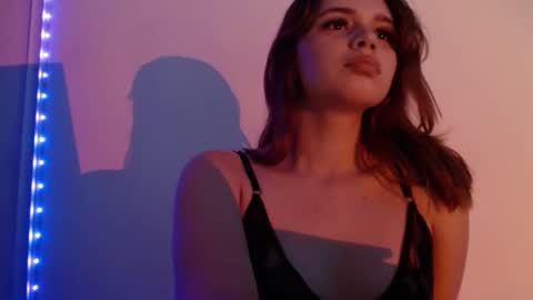 Snapshot of raven_baddie chatting on September 30, 2:33 pm Raven online show from September 30, 2:33 pm