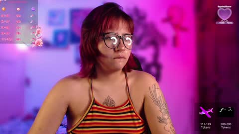 Snapshot of raven_gotic69 chatting on December 5, 1:14 am charlote rayen online show from December 5, 1:14 am