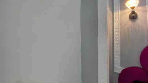 Snapshot of raven_loove chatting on June 15, 3:03 pm raven_loove online show from June 15, 3:03 pm