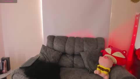   online show from February 3, 2:00 pm