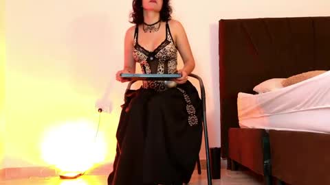 Snapshot of raven_oa chatting on May 11, 11:49 am online show from May 11, 11:49 am