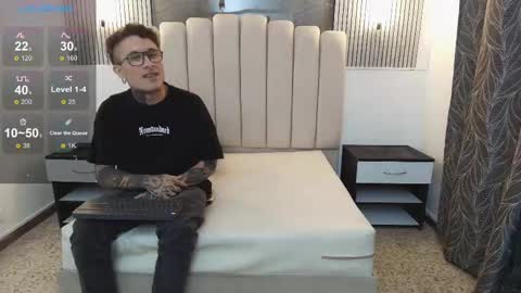 ravenandcody online show from September 10, 3:39 am