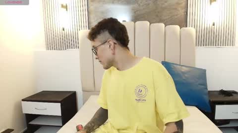 ravenandcody online show from September 11, 2:22 am