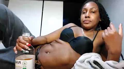 Snapshot of ravenbby chatting on March 8, 12:53 pm ravenbby online show from March 8, 12:53 pm