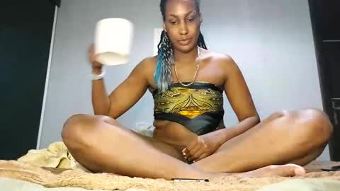 Snapshot of ravenbby chatting on March 24, 1:43 am ravenbby online show from March 24, 1:43 am