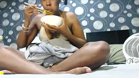 Snapshot of ravenbby chatting on March 29, 2:55 am ravenbby online show from March 29, 2:55 am