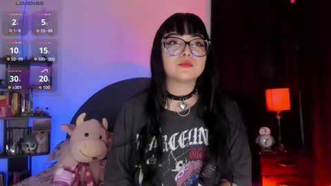 Snapshot of ravendark_666 chatting on March 18, 1:53 am Raven online show from March 18, 1:53 am