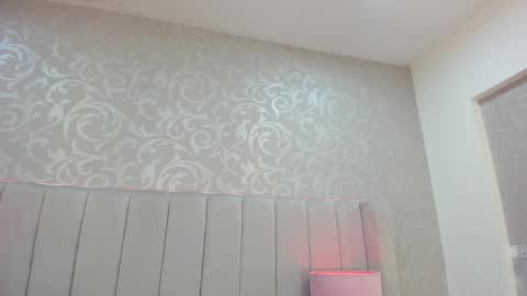 Snapshot of ravenfox_ chatting on March 12, 4:18 am Ravenfox online show from March 12, 4:18 am