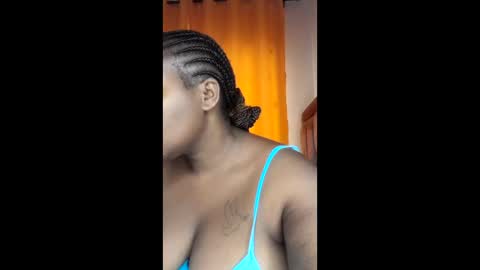 Snapshot of ravenlust3 chatting on February 2, 5:17 am Ravenlust3 online show from February 2, 5:17 am