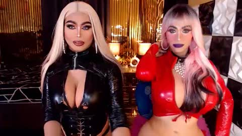 ravenmystiquex online show from May 11, 10:54 am