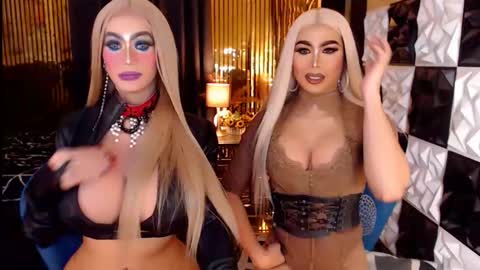 ravenmystiquex online show from May 16, 7:45 pm