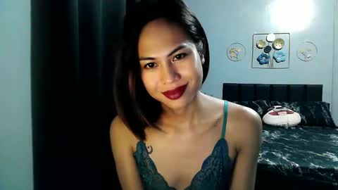 Snapshot of ravenna69ts chatting on February 23, 4:39 am Raven online show from February 23, 4:39 am
