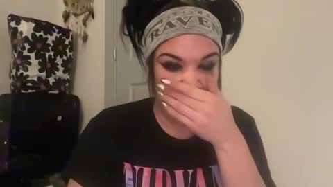 Raven Ray online show from April 22, 4:59 am