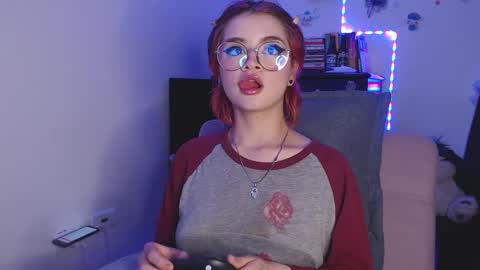 Snapshot of raventh_ chatting on February 13, 5:48 am raventh_ online show from February 13, 5:48 am