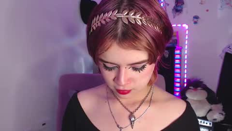 Snapshot of raventh_ chatting on February 21, 12:16 am raventh_ online show from February 21, 12:16 am