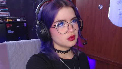 Snapshot of raventh_ chatting on September 19, 1:56 pm raventh_ online show from September 19, 1:56 pm