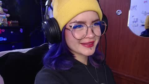 Snapshot of raventh_ chatting on October 5, 5:06 am raventh_ online show from October 5, 5:06 am