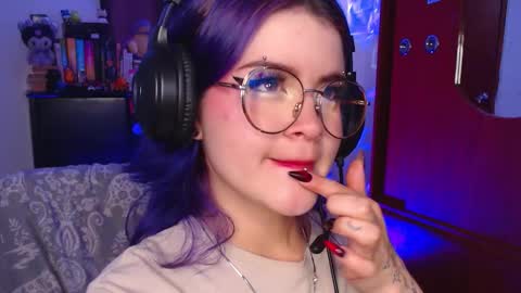 Snapshot of raventh_ chatting on October 11, 1:20 pm raventh_ online show from October 11, 1:20 pm