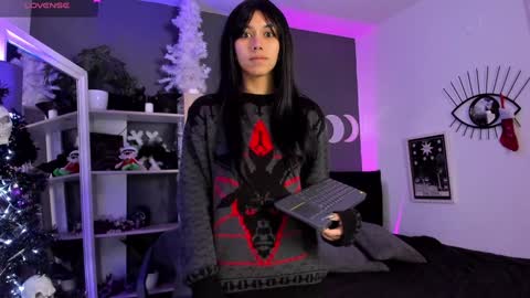 Raven Witch online show from December 28, 12:57 am