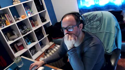 ravingr3d3 online show from January 20, 12:07 pm