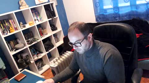 ravingr3d3 online show from January 22, 2:14 pm