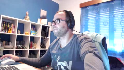 ravingr3d3 online show from January 24, 3:34 pm