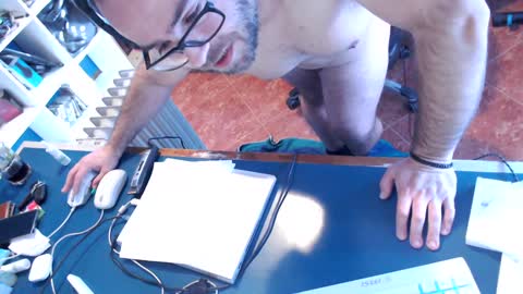 ravingr3d3 online show from February 3, 3:17 pm