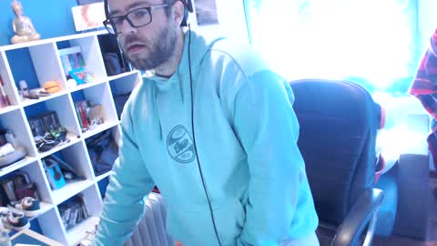 ravingr3d3 online show from February 5, 12:06 pm