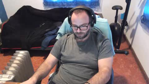 ravingr3d3 online show from February 11, 3:18 pm
