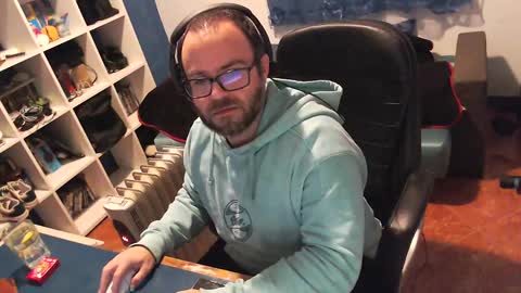 ravingr3d3 online show from February 12, 9:54 pm