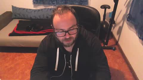 ravingr3d3 online show from February 16, 12:19 am