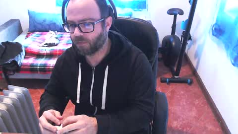 ravingr3d3 online show from February 16, 2:43 pm