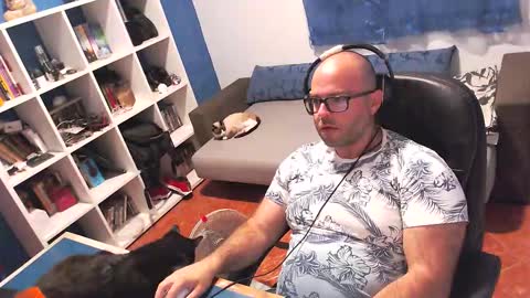 ravingr3d3 online show from October 11, 8:51 pm