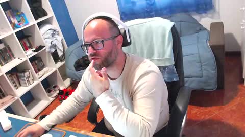 ravingr3d3 online show from May 13, 1:30 pm