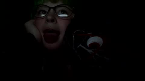 Snapshot of ravyn_xoxo chatting on January 11, 6:24 am Ravynn 3 online show from January 11, 6:24 am