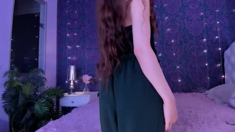 Lillian online show from September 15, 7:03 pm