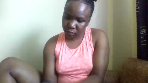 Snapshot of rawebony chatting on October 8, 6:33 am RAWEBONY online show from October 8, 6:33 am