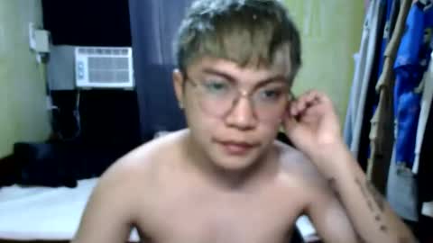 Snapshot of ray199712 chatting on September 22, 12:45 am YourSmllDickAsian online show from September 22, 12:45 am