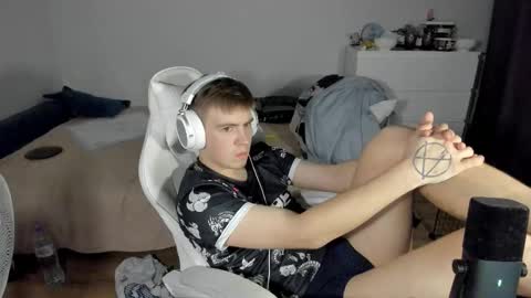 Ray online show from October 3, 9:01 pm