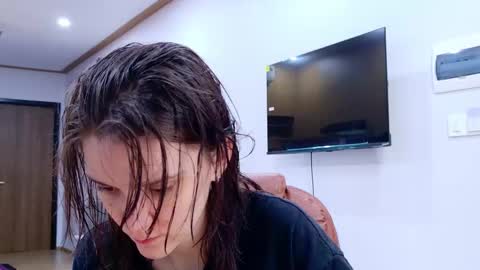 Snapshot of ray_lol chatting on January 15, 12:37 am Ray-Ray online show from January 15, 12:37 am