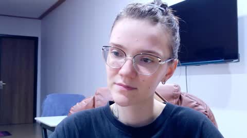 Snapshot of ray_lol chatting on January 16, 12:09 pm Ray-Ray online show from January 16, 12:09 pm