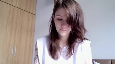 Snapshot of ray_lol chatting on February 4, 2:50 am Ray-Ray online show from February 4, 2:50 am