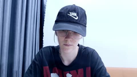 Ray-Ray online show from April 1, 1:52 pm